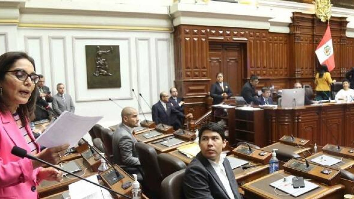 El Congreso peruano no establece fechas para adelantar elecciones, como piden muchos, también los obispos