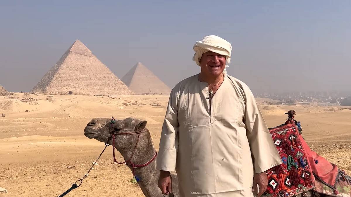 El padre Juan Solana presenta esta nueva peregrinación virtual desde las pirámides de Egipto.