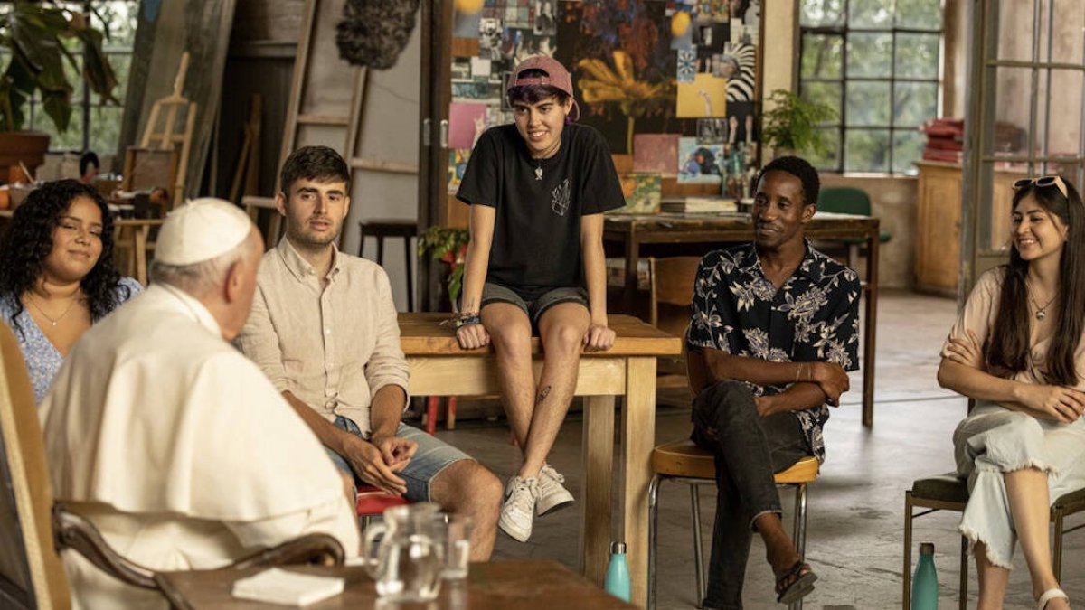 Disney +, bajo la dirección de Jordi Évole, emite una charla con diez jóvenes de habla hispana. Entre los temas que el Papa aborda está el feminismo, el aborto, la pérdida de la fe, o el racismo (foto: David Herranz).
