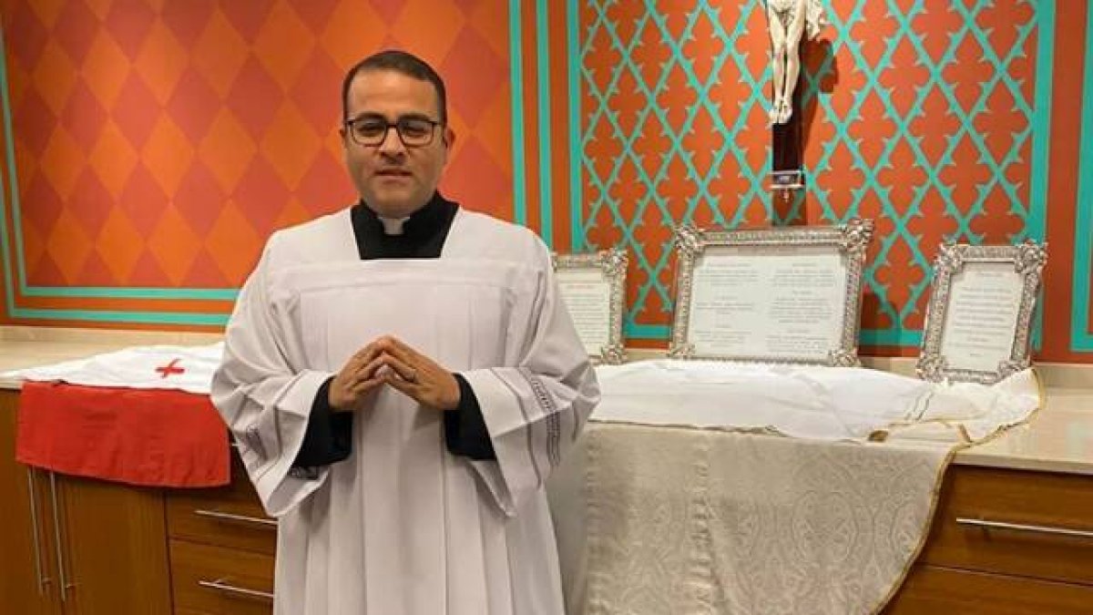 El seminarista Carlos Alberto Bracho se prepara en el Seminario Internacional de Bidasoa gracias a Fundación CARF para llevar el Evangelio donde aún no ha podido llegar en Venezuela.