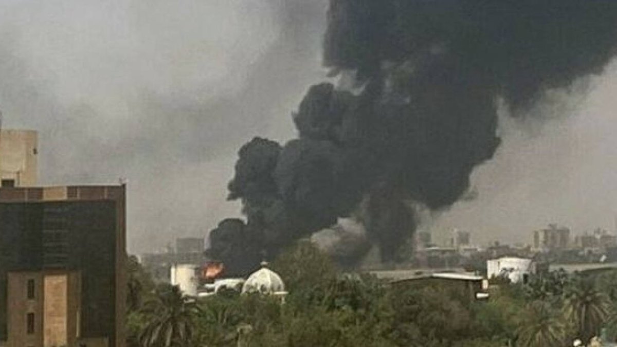 Dos misiles alcanzaron la catedral de El-Obeid, en Sudán, el pasado 27 de abril. El primero destruyó una parte de la rectoría y el segundo estalló en la puerta principal, destruyendo las vidrieras.