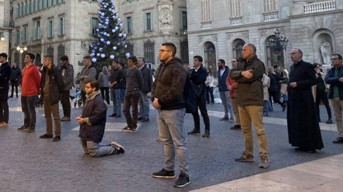 Cerca de 40 países han confirmado su adhesión al rosario mundial de hombres, que tendrá lugar a lo largo del próximo sábado 6 de mayo en cientos de ciudades de los cinco continentes.