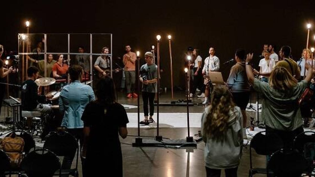 Damascus Worship es un apostolado católico de evangelización y alabanza en Ohio que compone sus propios temas