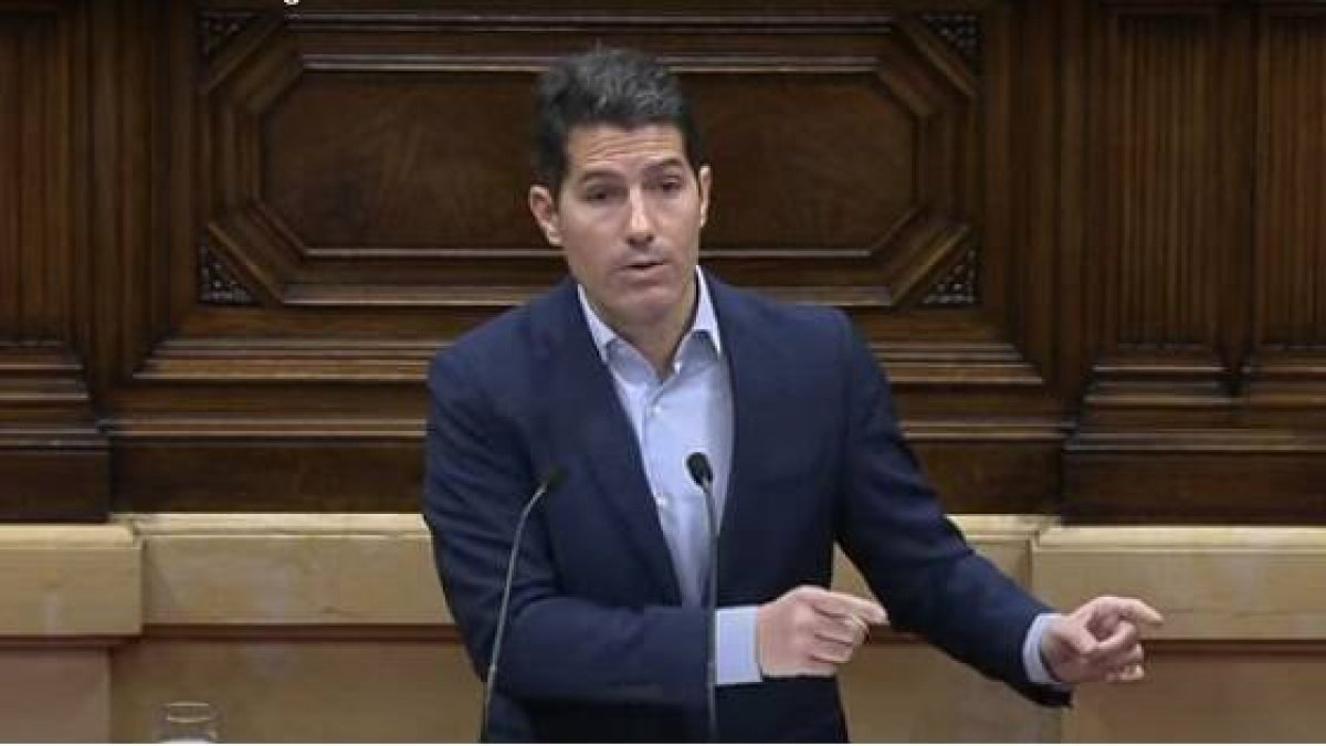 El diputado de Ciudadanos Nacho Blanco, agnóstico, quiso defender a la Iglesia en el Parlament de Cataluña porque, dijo, no tiene quien la defienda