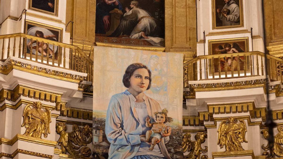 Cerca de 2.600 fieles de toda España asistieron a la beatificación de Conchita Barrecheguren, celebrada este 6 de mayo en la catedral de Granada.