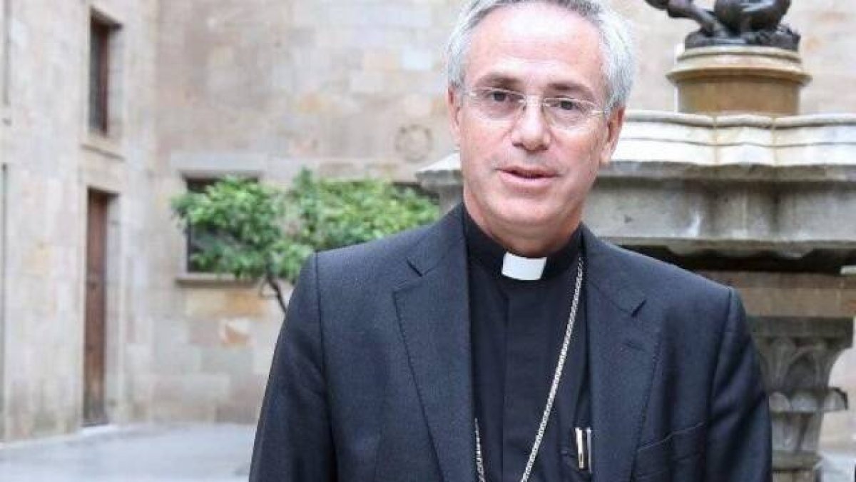 El obispo de Vic, Román Casanova, se une a los no pocos obispos que han mostrado su apoyo a la medida provida de Castilla y León que obliga a los médicos que aborten a ofrecer a la mujer la posibilidad de escuchar los latidos del corazón del bebé.