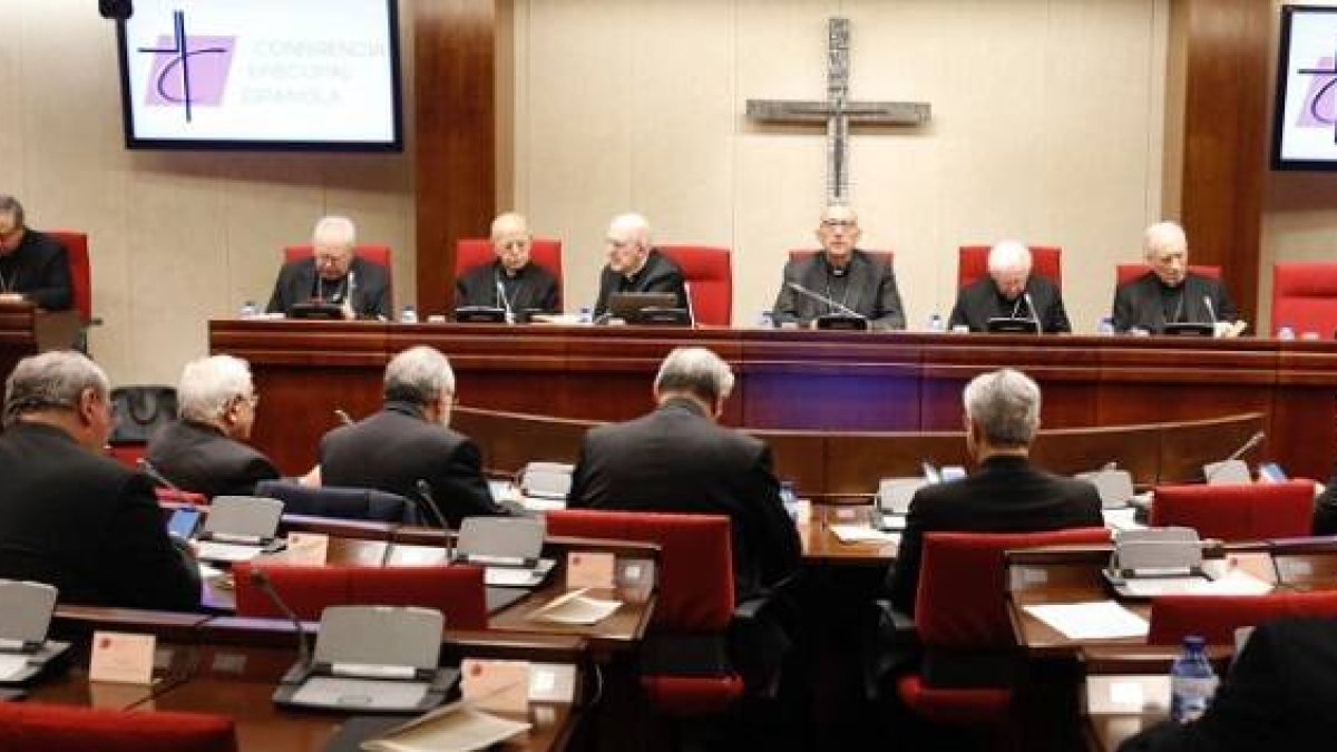 Los obispos españoles reunidos en una Plenaria de la Conferencia Episcopal
