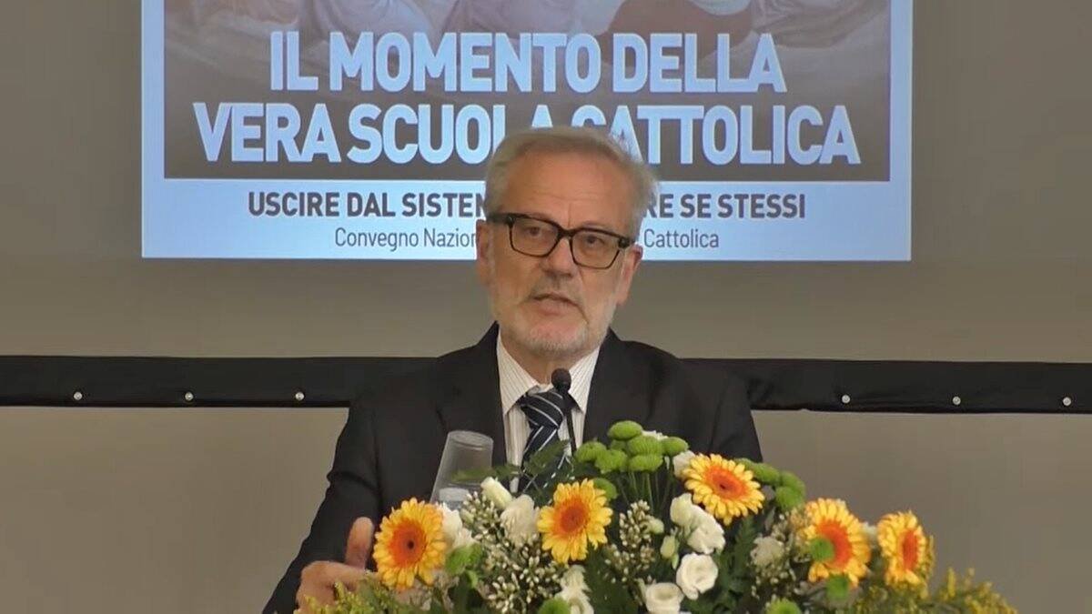 Stefano Fontana afirma que no todo sistema filosófico es compatible con los presupuestos racionales de la fe. En la imagen, durante un encuentro del Observatorio Cardenal Van Thuan en junio de 2022.