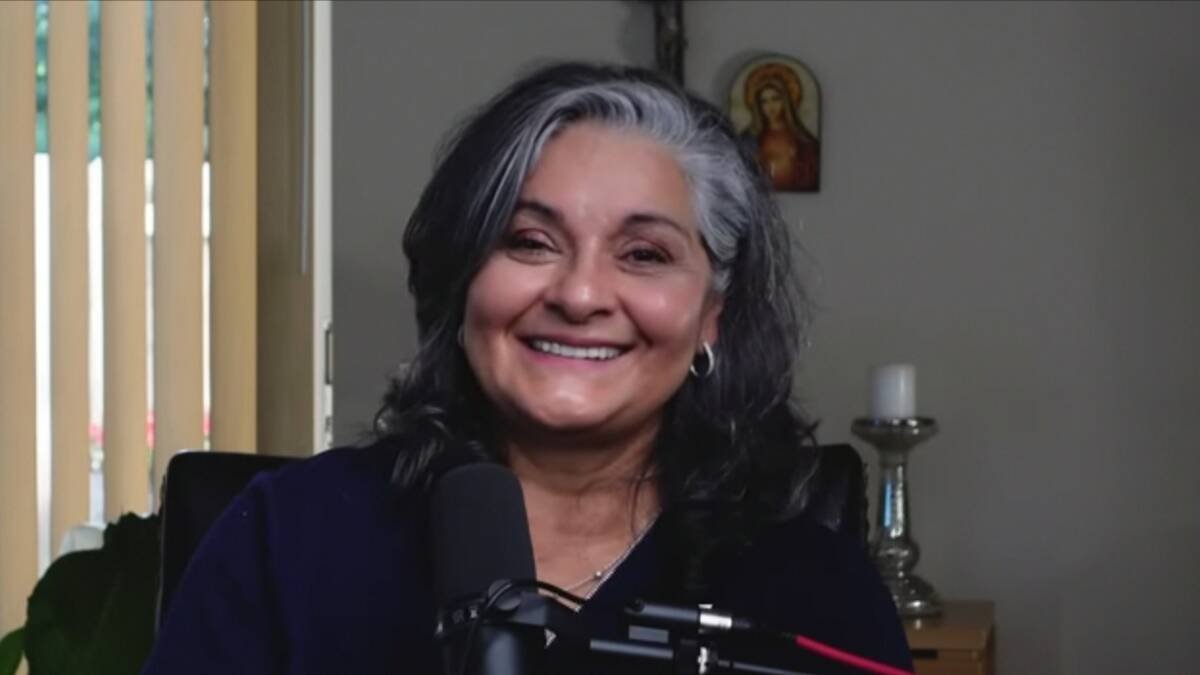Tras décadas en la Nueva Era y alejada de la fe, Miriam experimentó el destino que le esperaba tras la muerte: primero se acercó por el miedo y después, por amor a la Virgen.