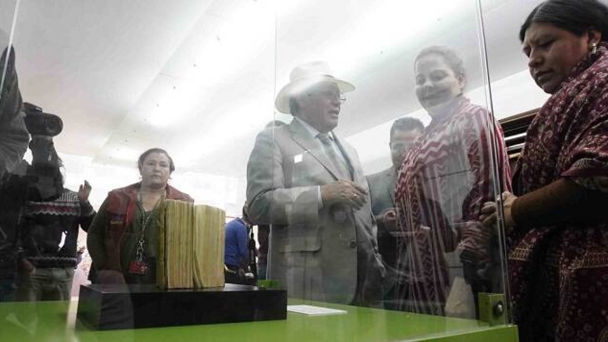 En Bolivia la Unesco admira el diccionario mojeño del padre Marbán... mataron a su compañero Barace al año siguiente de imprimirlo