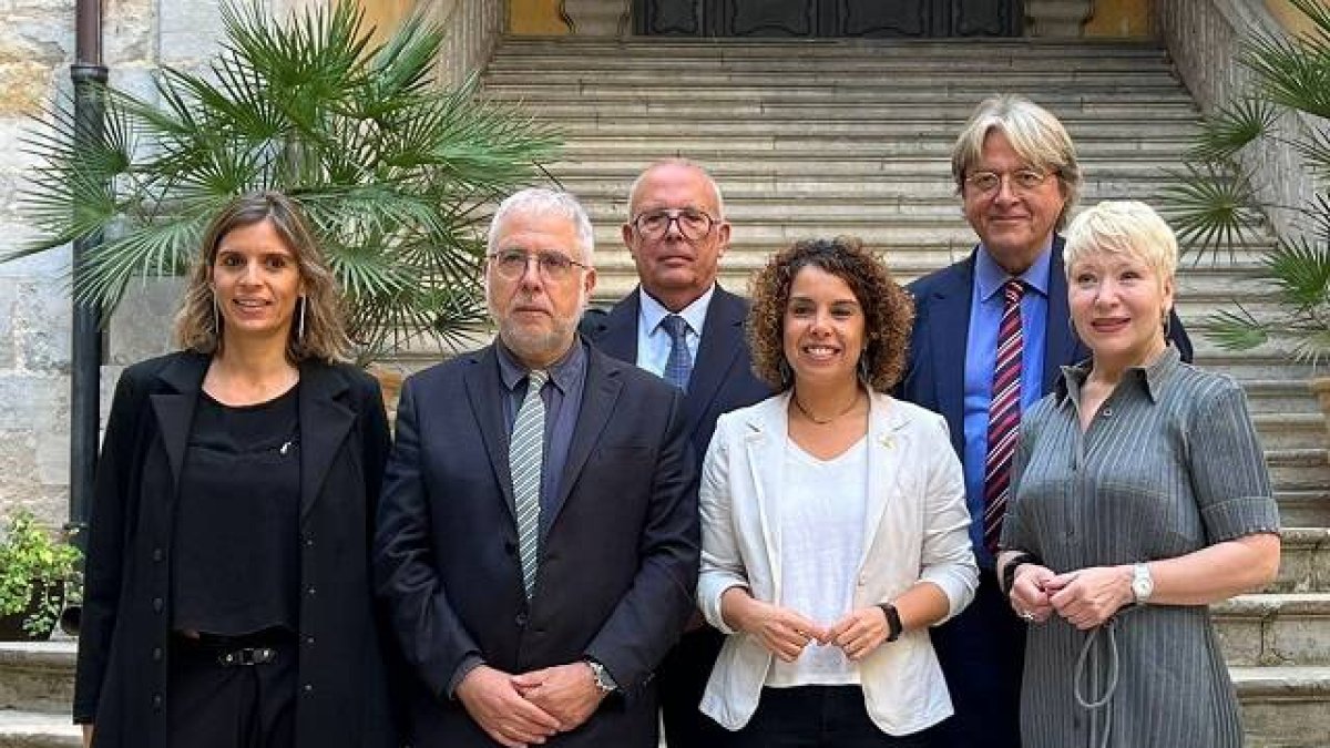 Los miembros del Consejo Audiovisual de Cataluña, bien pagados, ignoran sus propias normas de 2002 y aprueban la blasfemia contra la Virgen del Rocío