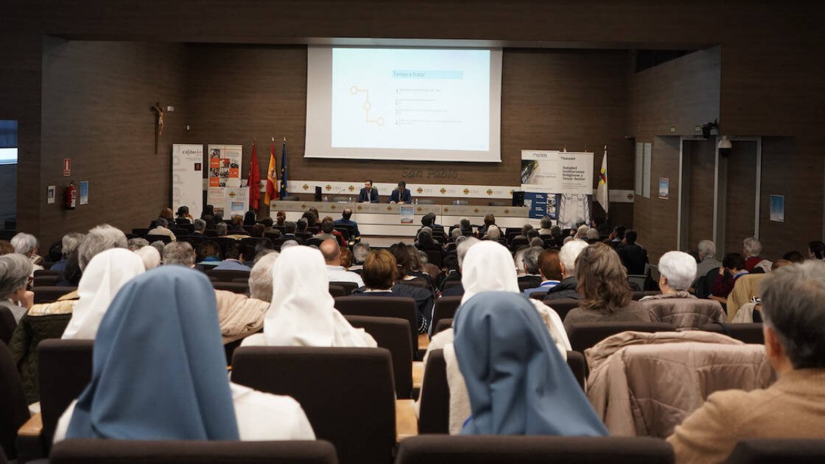 El III Congreso Humanitate, organizado por la Fundación Summa Humanitate, congregó a miembros de 70 órdenes religiosas para hablar del cuidado del clero y de los religiosos más ancianos.