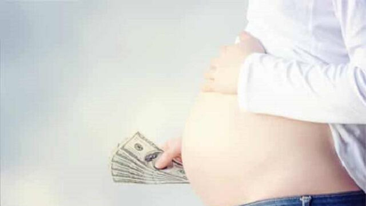 El vientre de alquiler, aunque se disfrace de altruismo, siempre mueve dinero, y con dinero se justifican y esconden todos sus horrores