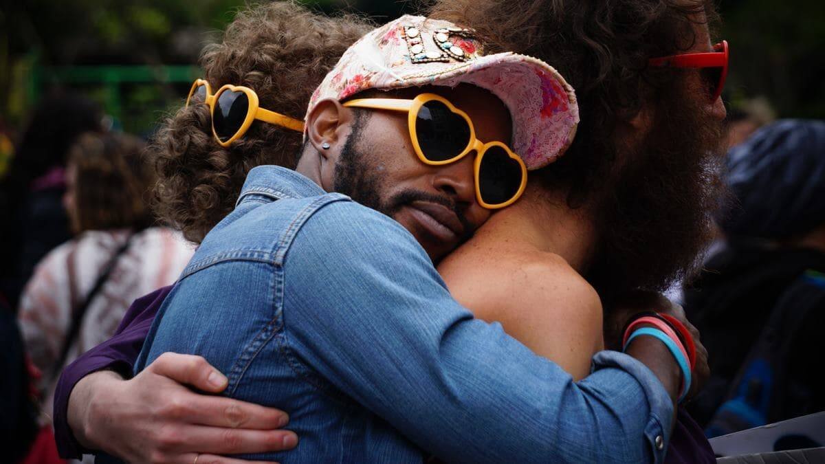 El llamado poliamor no es amor: olvida que éste implica la identificación con el amado. Foto: Dimitar Belchev / Unsplash.