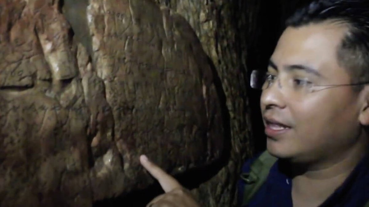 En el 1880 se descubrió una inscripción (llamada