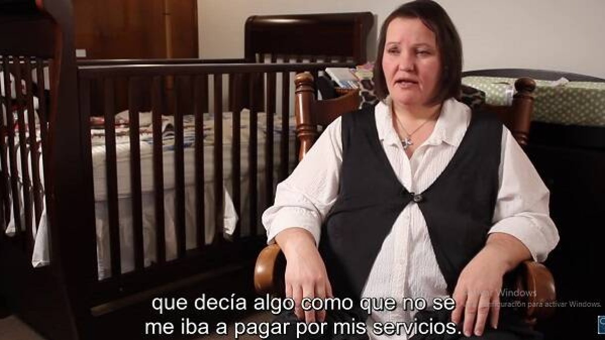 Una de las protagonistas del documental Breeders o Criadoras, dañada por el vientre de alquiler llamado altruista