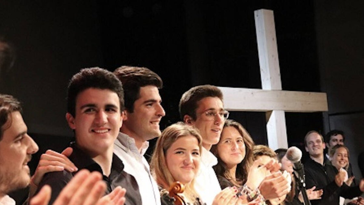 Para poder acercar al gran público a este movimiento, 