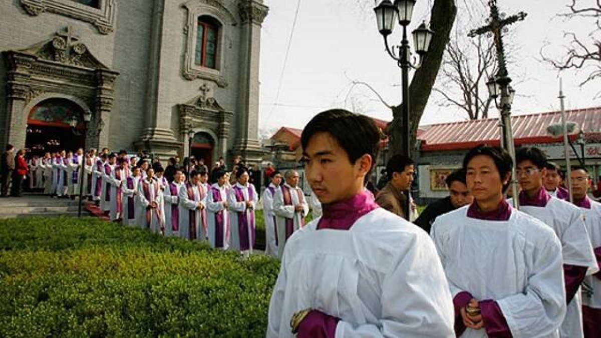 La medida afecta a los religiosos católicos, pero también a los protestantes y a los musulmanes.