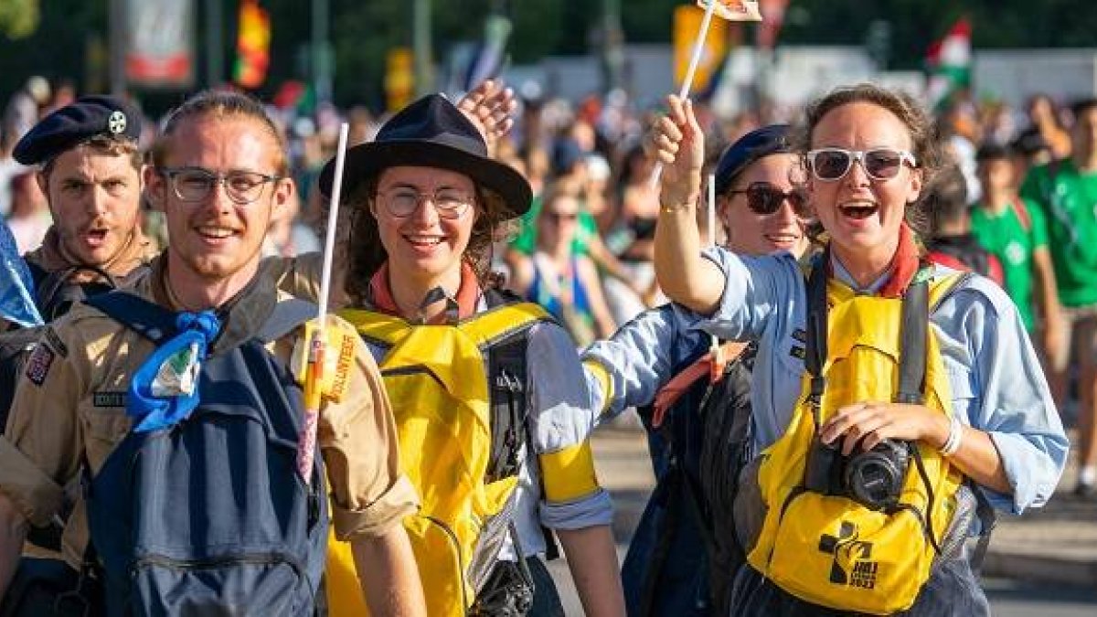Voluntarios de Guías y Scouts de Europa, franceses y belgas, en la JMJ de Lisboa