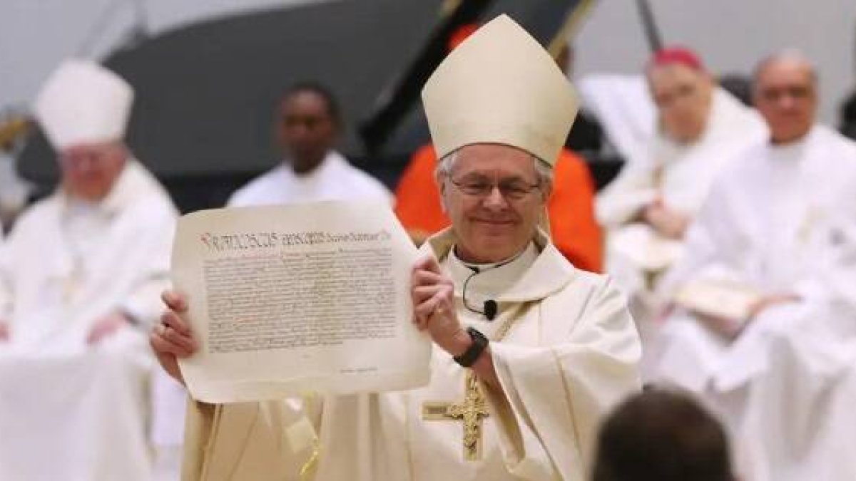 El obispo Thomas de Las Vegas pasa a ser arzobispo. La foto es de 2018, cuando tomó posesión de la diócesis del sur de Nevada.