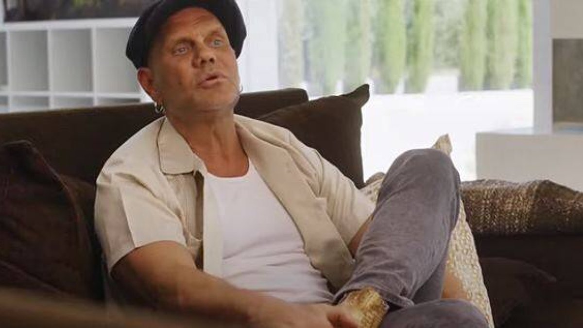 Nacho Vidal, un célebre ex actor porno que cuenta la realidad de esa vida y sus consecuencias.