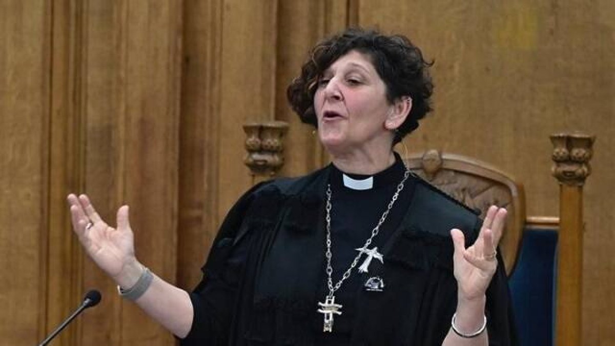 Sally Foster es la Moderadora de la Asamblea General de la Kirk escocesa en 2023