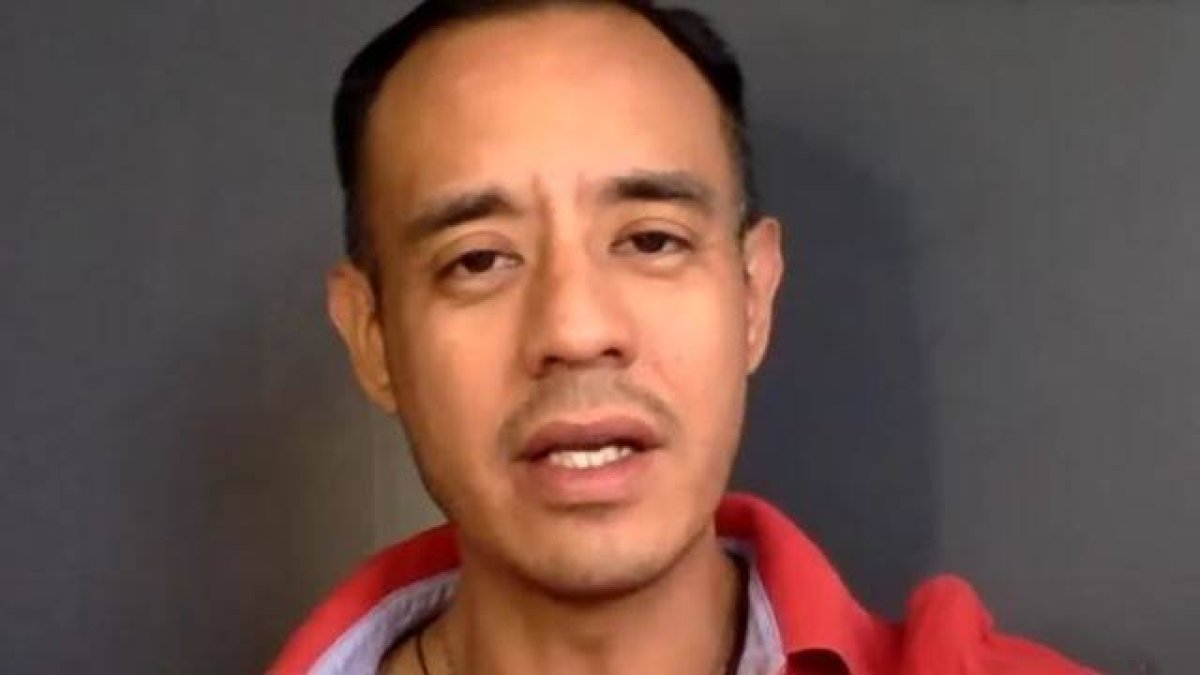 El mexicano Carlos Rubio regresó a la fe tras la conversión de su hermano, comunista: describe como 