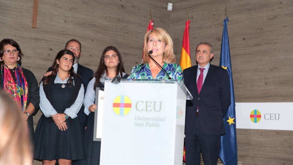 Prado Gregorio Marrasán, profesora de Física y Química y Matemáticas y madre de 4 alumnas del colegio Compañía de María, destaca la búsqueda de la verdad como hilo conductor de su modelo educativo.