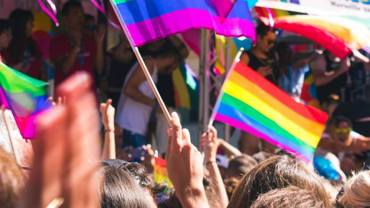 La promoción actual del homosexualismo no tiene nada que ver con el respeto a las personas: uno de sus objetivos es la destrucción de la familia. Foto (contextual): Tristan B / Unsplash.