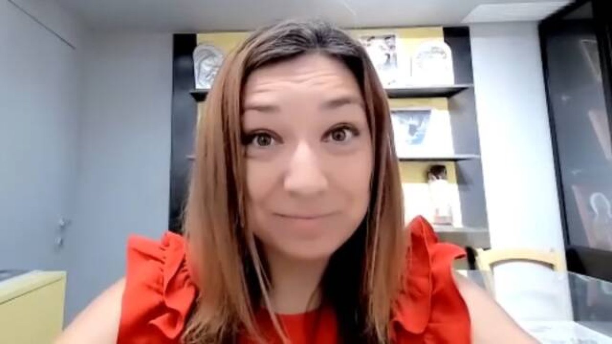 Hasta no hace mucho, Catalina Davis era mundialmente conocida por su experiencia en el hackeo mental y la Nueva Era: hoy, cientos se acercan a ella con la intención contraria, la de huir de esta espiritualidad y hallar la fe.