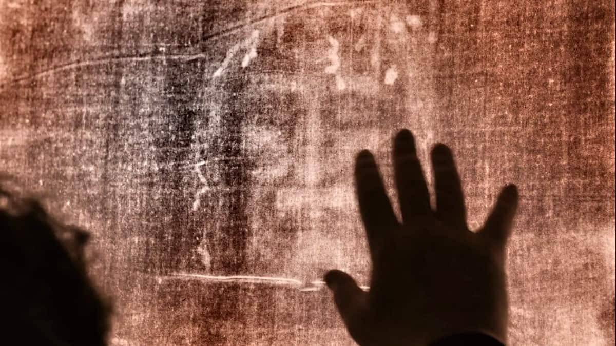 Una escena de 'The Shroud: face to face', nueva aproximación documental a la Sábana Santa.