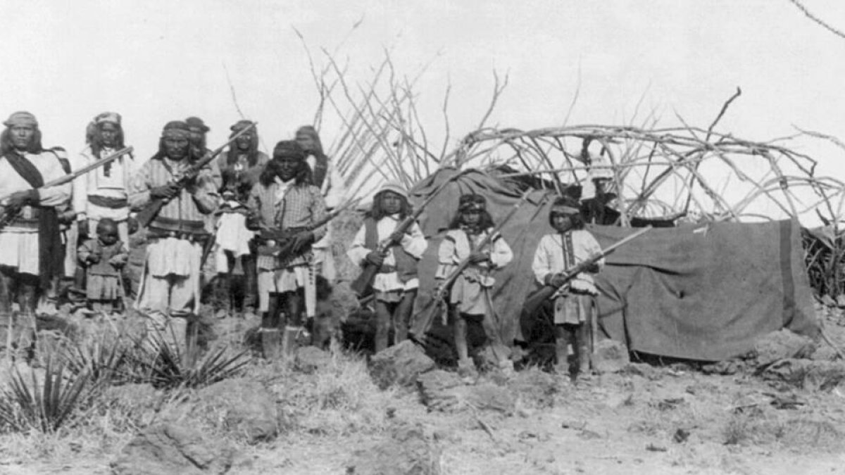 Campamento apache del Indio Jerónimo en 1886