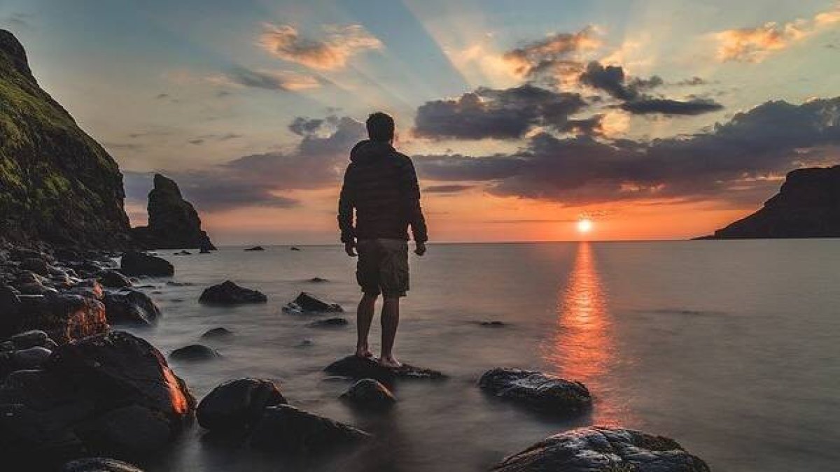 Tras años de vida homosexual, Peter descubrió que lo que había estado buscando en otros hombres durante tanto tiempo no podía encontrarlo en el mundo gay: solo la paz, la sanación y la gracia podía dárselo.