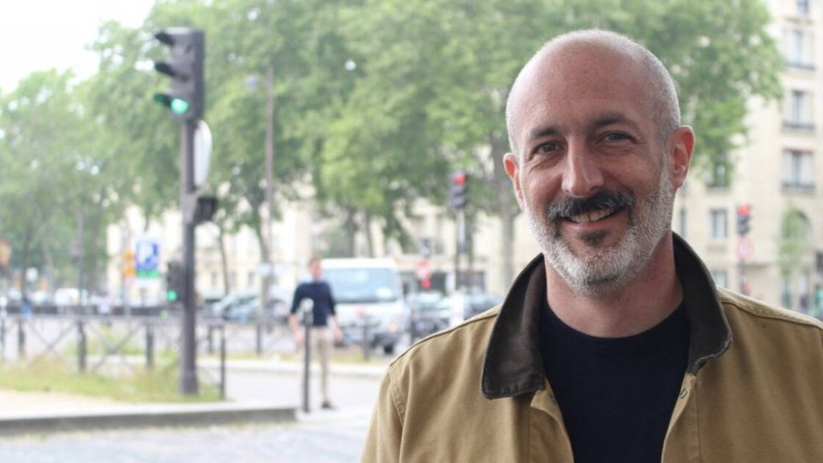 En 2023, el diseñador y enmarcador publicó 'Un cuaderno de ternura', donde cuenta cómo, durante un viaje a Italia, se encuentra con un rostro de Cristo, que fue como un 