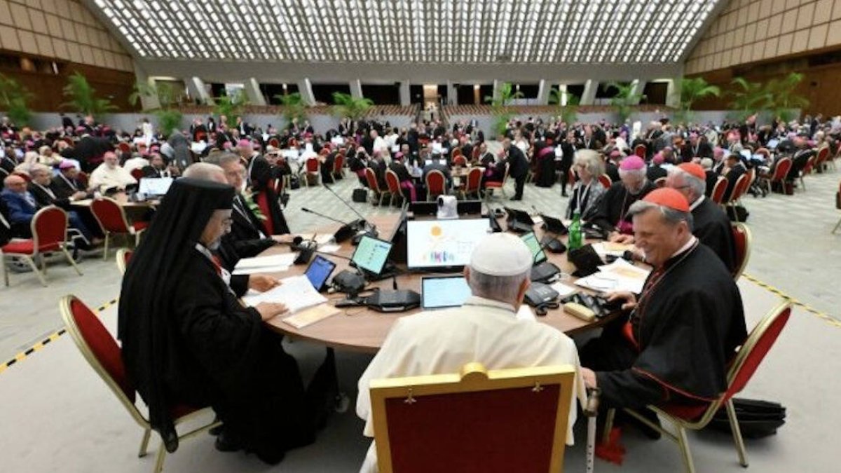 Algunos de los temas tratados fueron la revisión de las estructuras eclesiásticas, los abusos, el diálogo interreligioso, la formación, el papel de las mujeres, de los laicos y la centralidad de la Eucaristía.