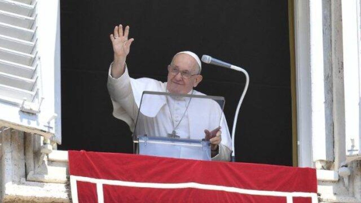 El Papa Francisco rezó el Ángelus como de costumbre por la solemnidad de la Asunción: expresó a los fieles cómo