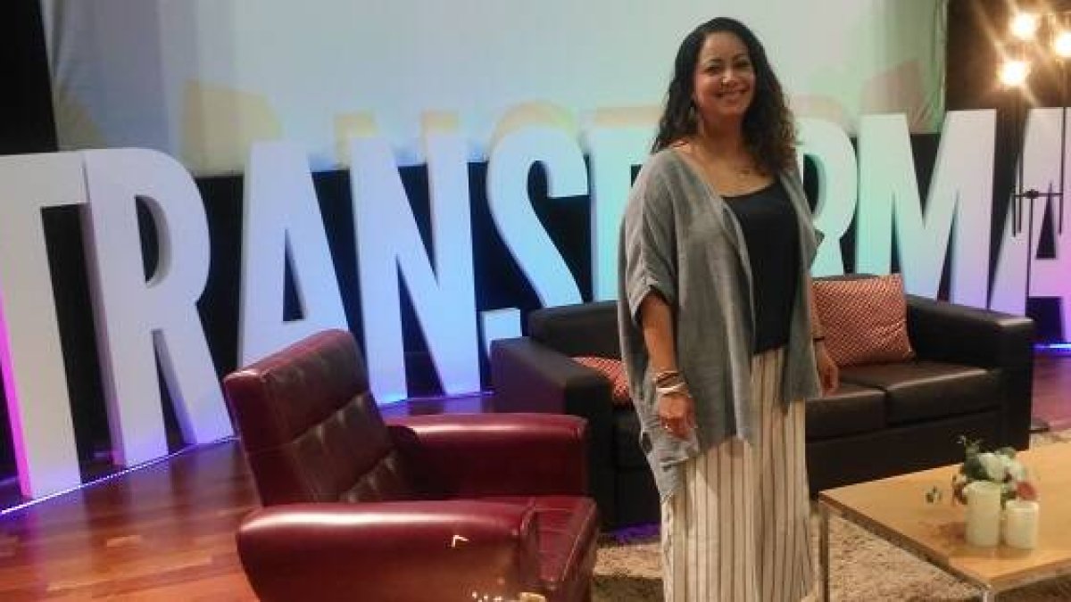 Cristy Salcedo, de Nunc Coepi, en el escenario del encuentro Transforma en Alicante