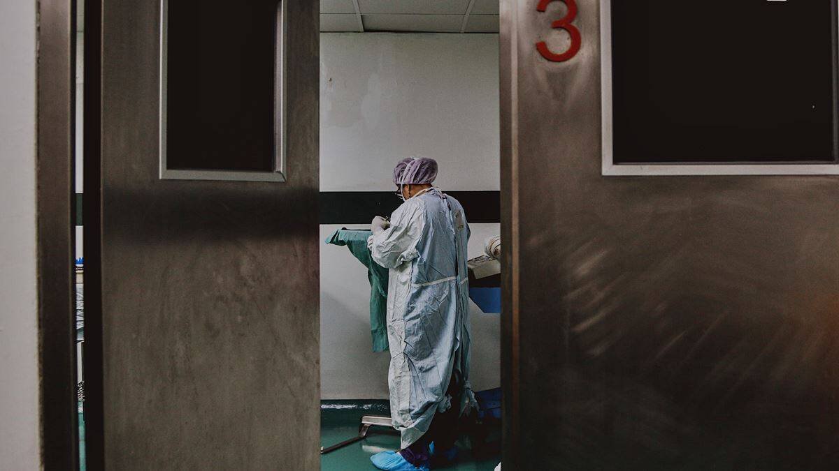 El ministerio de Sanidad polaco está preparando unas directrices sobre casos de aborto con opacidad y sin el concurso de médicos provida. Foto (contextual): SJ Objio / Unsplash.