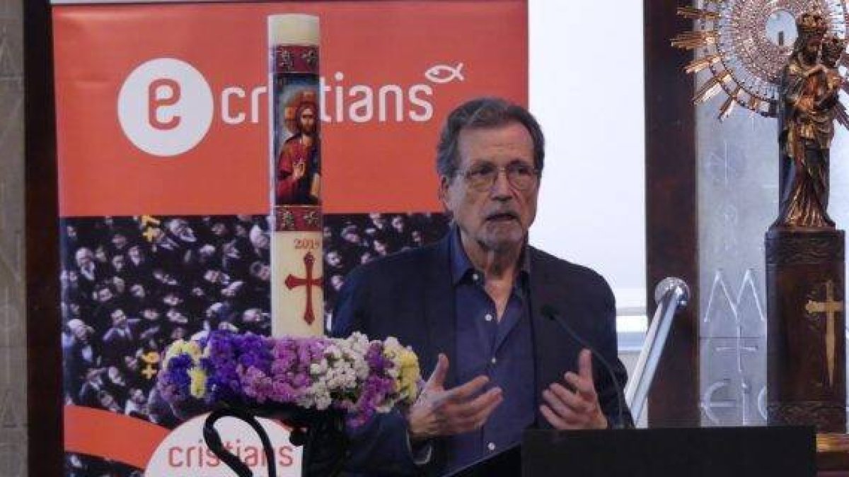 Josep Miró, presidente de E-Cristians, en un acto de la asociación en la parroquia del Pilar en Barcelona