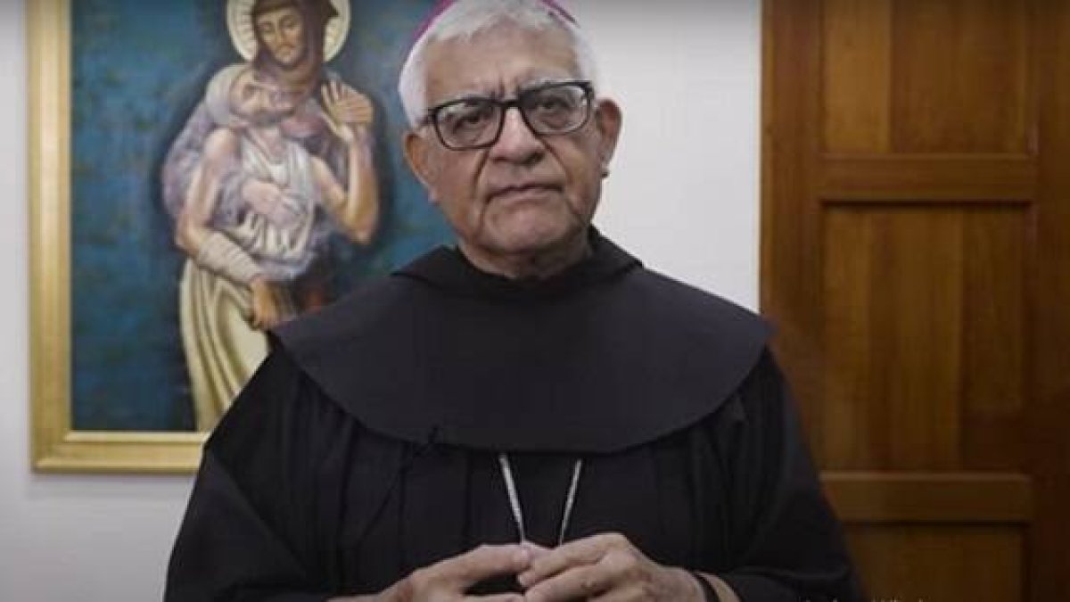 El arzobispo Cabrejos, franciscano y presidente de los obispos peruanos, pide que las protestas sean pacíficas
