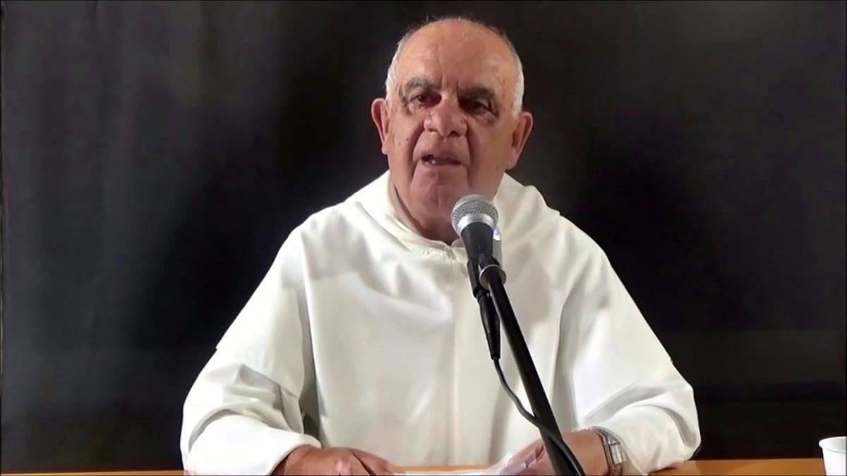 El dominico Chus Villarroel falleció el 30 de agosto de 2022 a los 87 años de edad. Fue uno de los grandes referentes del movimiento carismático en España.