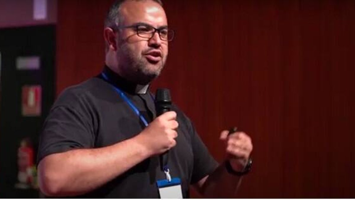 Javier García en el Encuentro Transforma animó a hacer cambios valientes en la pastoral juvenil