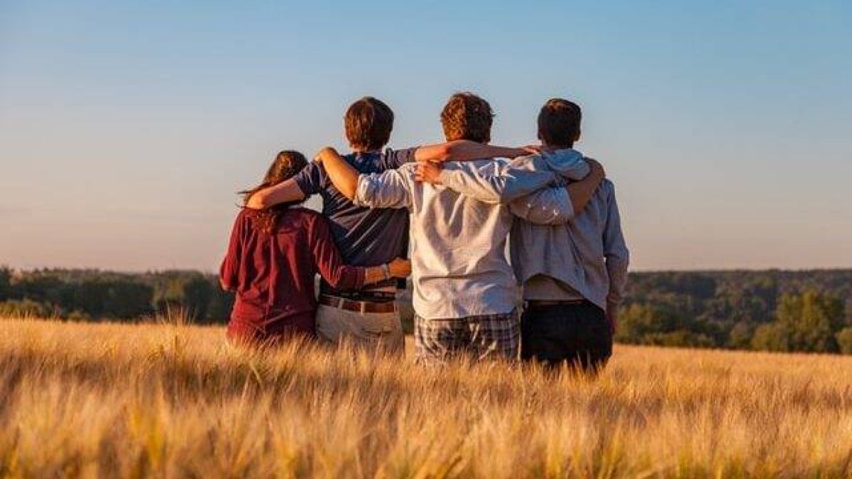 Puede resultar complicado tener familiares, amigos, o incluso entre cónyuges, diferir en la fe y creencias religiosas: estos seis pasos te ayudarán a limar asperezas.