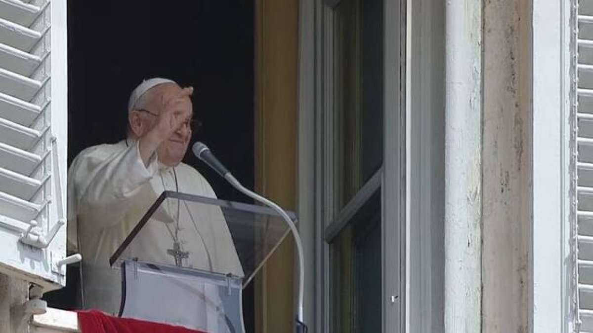 Durante el Ángelus de este 27 de agosto, Francisco invitó a contemplar el papel de Jesús no solo en el pasado, sino 
