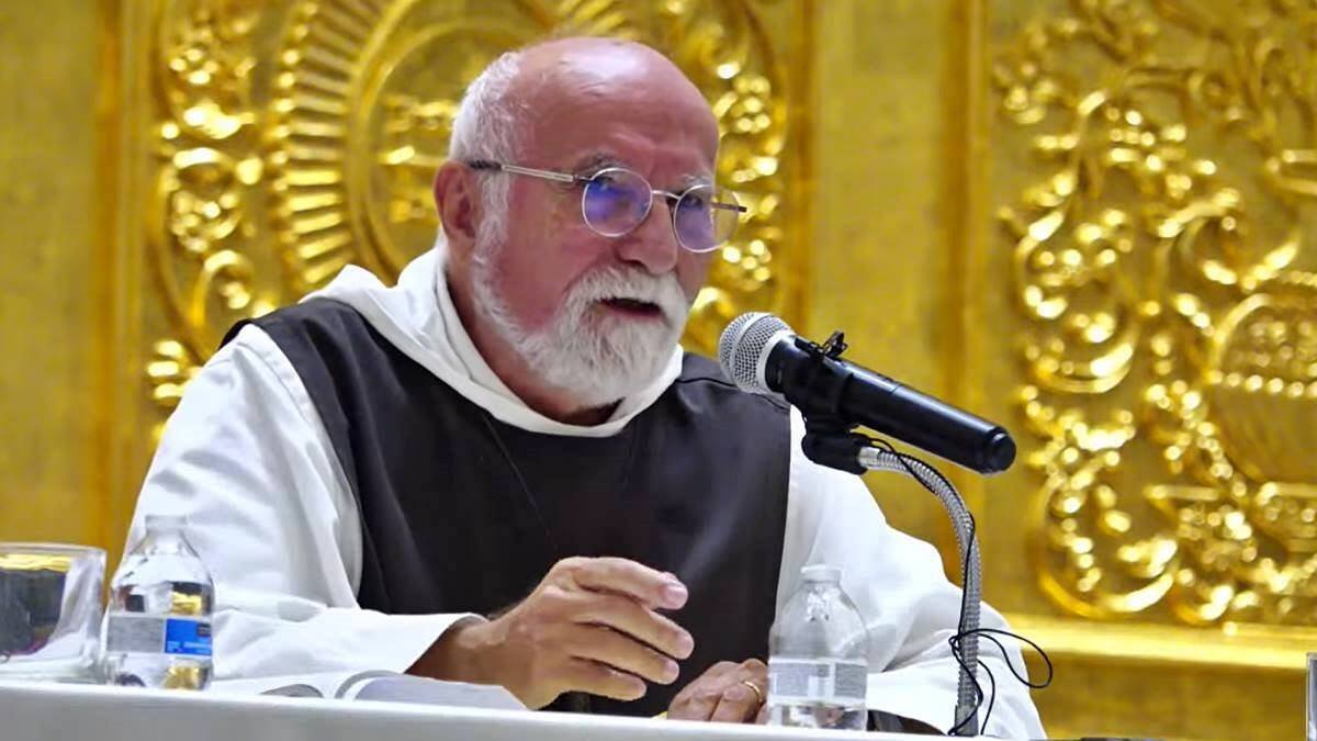 Jacques Philippe forma parte desde los 30 años de la Comunidad de las Bienaventuranzas y además de sus libros imparte por todo el mundo retiros y charlas espirituales.
