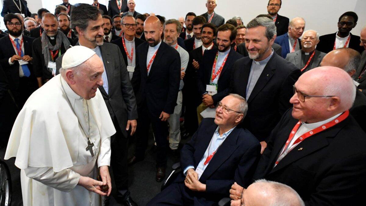 Los peligros, alegrías y amenazas para la Iglesia según Francisco, los nuevos pecados, la llamada a