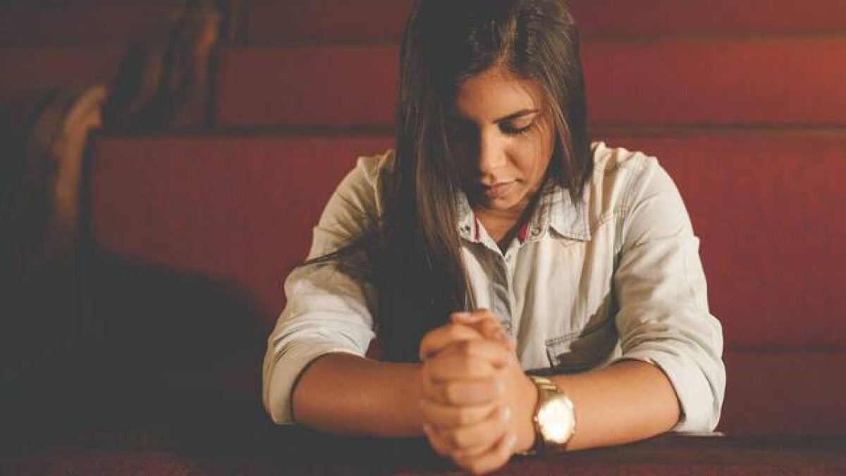 La Biblia da respuestas sobre por qué Dios tarda en contestar y por qué otras veces dice que no. Si bien estas explicaciones no siempre nos satisfagan, sí brindan una enseñanza que puede ayudarnos a que nuestra tristeza no nos aleje de la fe.