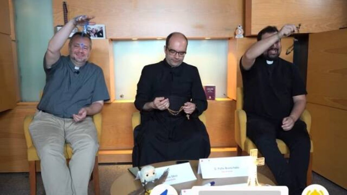 Silva afirma que, tras su conversión,  se dio cuenta de que 