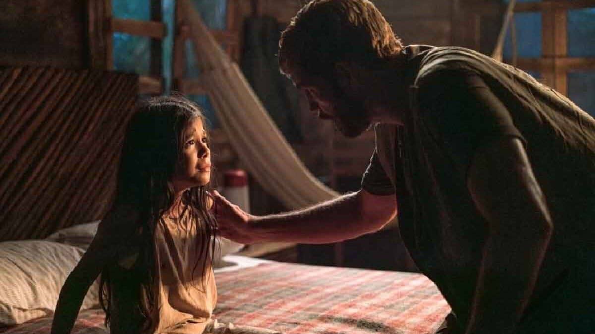 Una escena de 'Sound of Freedom' en la que Tim Ballard (Jim Caviezel) rescata a una niña.