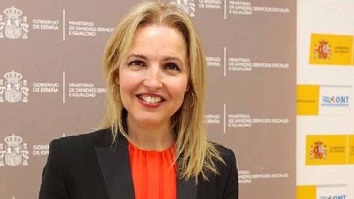 Foto de 2017 de Beatriz Domínguez-Gil al ser nombrada directora de la ONT - ahora fomenta cosechar órganos de eutanasiados